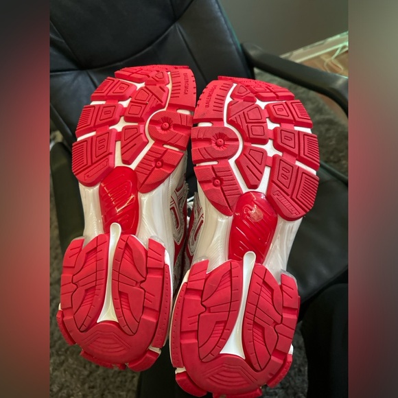 Balenciaga Runner - Picture 3 of 6